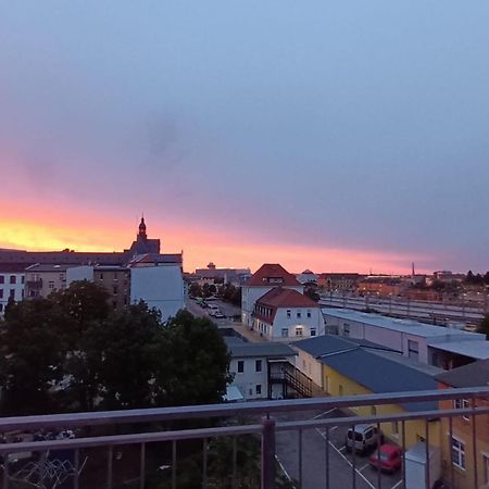 Ueber Den Daechern Von Halle Halle  Esterno foto